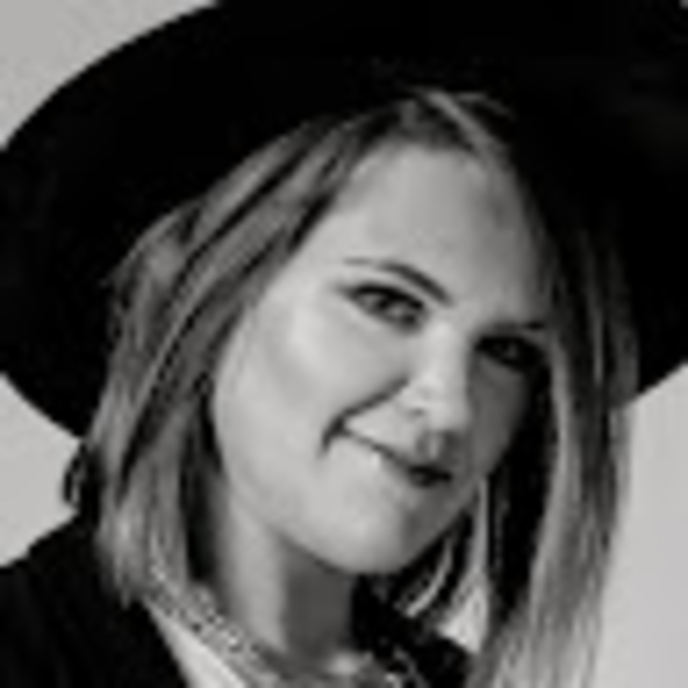 Meet your Posher, Abbie